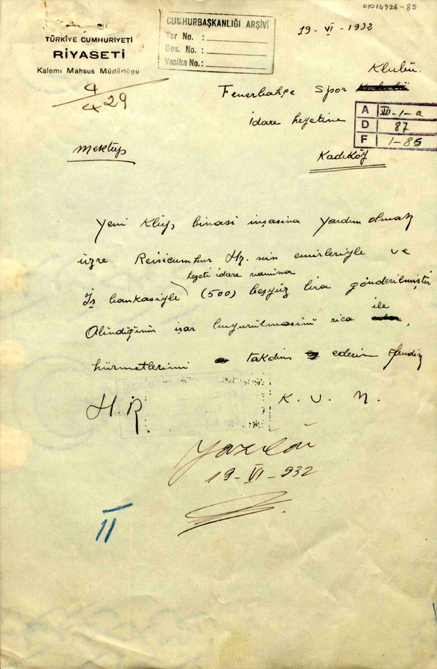 Hasan Rıza Bey’in, Fenerbahçe Kulübü’ne gönderdiği ve Mustafa Kemal’in kulübe 500 lira bağışladığını bildirdiği mektup (Cumhurbaşkanlığı Arşivi, 01014926-85).