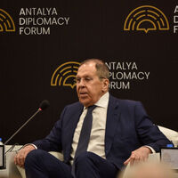 Lavrov: Trump Rusya ile normal ilişkilere dönmek istiyor